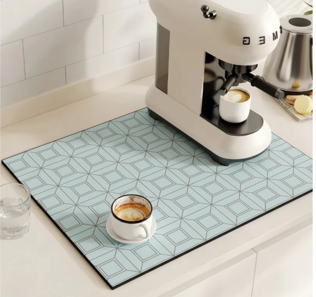 Saugfähige Kaffee-Abtropfmatte mit Retro-Kacheldesign